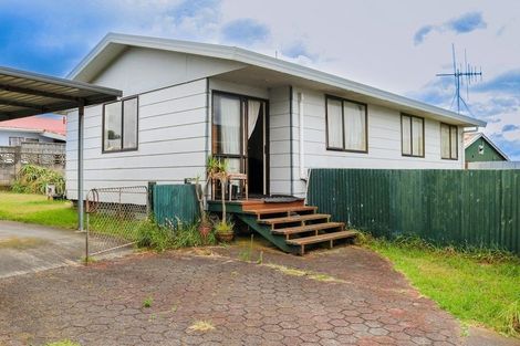 Photo of property in 12a Karyn Street, Castlecliff, Whanganui, 4501