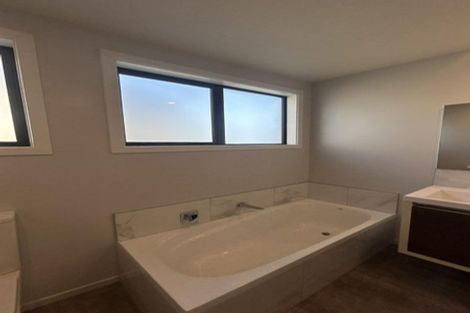 Photo of property in 135 Queenspark Drive, Parklands, Christchurch, 8083