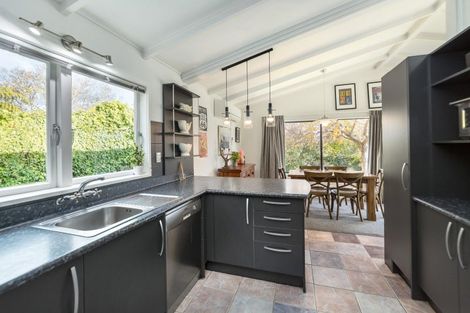 Photo of property in 8 Vista Crescent, Maoribank, Upper Hutt, 5018