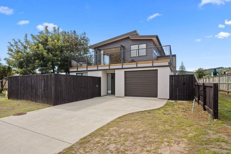 Photo of property in 106a Beverley Terrace, Whangamata, 3620
