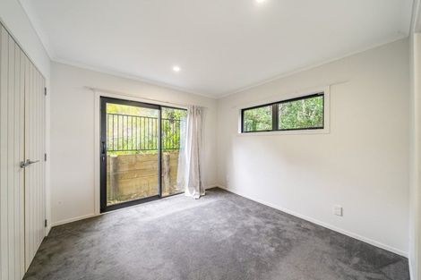 Photo of property in 9 Lowry Heights, Stokes Valley, Lower Hutt, 5019