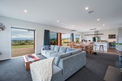 Photo of property in 32 Mahoe Close, Upper Moutere, 7173