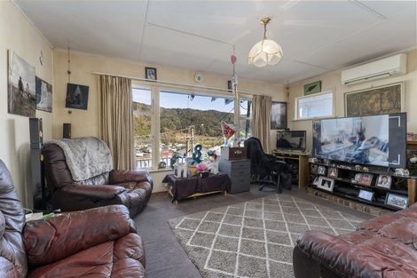 Photo of property in 113 Coast Road, Wainuiomata, Lower Hutt, 5014