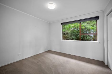 Photo of property in 28 Elizabeth Drive, West Harbour, Auckland, 0618