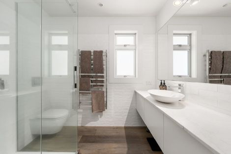 Photo of property in 22 Oceanview Road, Mount Maunganui, 3116