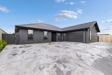 Photo of property in 68 Freedom Drive, Kelvin Grove, Palmerston North, 4414