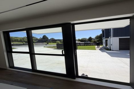 Photo of property in 40b Centorian Drive, Windsor Park, Auckland, 0632