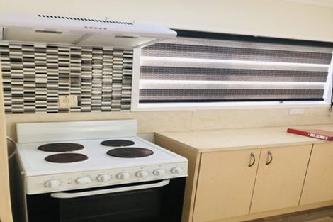 Photo of property in 1/102 Settlement Road, Papakura, 2110