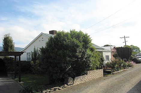 Photo of property in 32 Innes Street, Waimate, 7924
