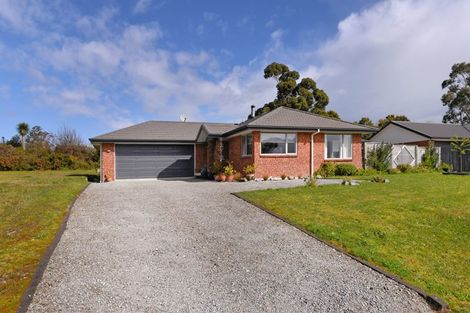 Photo of property in 5 Ruataniwha Drive, Collingwood, 7073