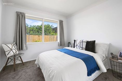 Photo of property in 5 Castleview Lane, Heathcote Valley, Christchurch, 8022