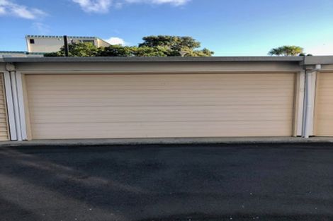 Photo of property in 2/90 Kitchener Road, Milford, Auckland, 0620