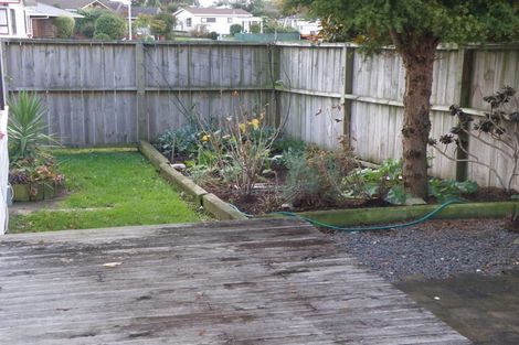 Photo of property in 3 Atarau Grove, Paraparaumu, 5032