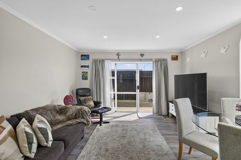 Photo of property in 3/220 Coronation Avenue, Welbourn, New Plymouth, 4310