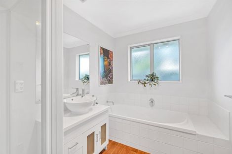 Photo of property in 11 Goldie Place, Rolleston, 7614