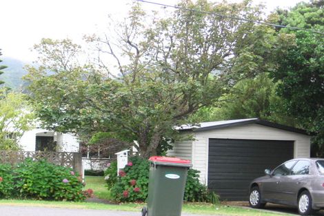 Photo of property in 22 Izard Road, Khandallah, Wellington, 6035