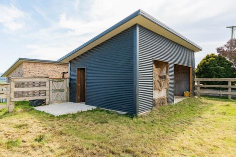 Photo of property in 14 Kingsgate Lane, Waihola, Milton, 9073