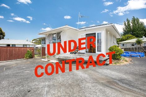 Photo of property in 86 Rosewarne Crescent, Glendene, Auckland, 0602