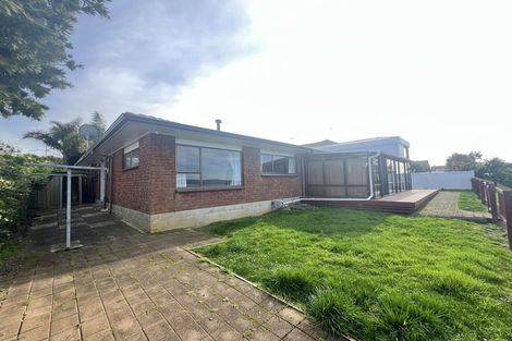 Photo of property in 124 Carnoustie Drive, Wattle Downs, Auckland, 2103