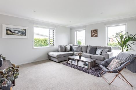 Photo of property in 13 Percy Berry Place, Havelock North, 4130