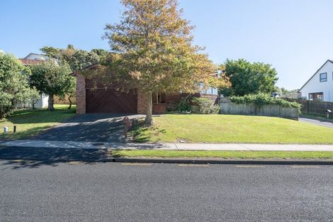 Photo of property in 36 Albatross Close, Whitby, Porirua, 5024