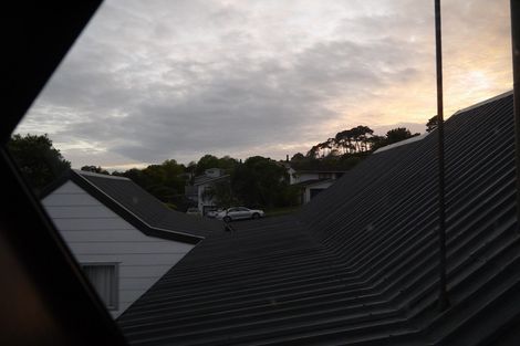 Photo of property in 104 Becroft Drive, Forrest Hill, Auckland, 0620