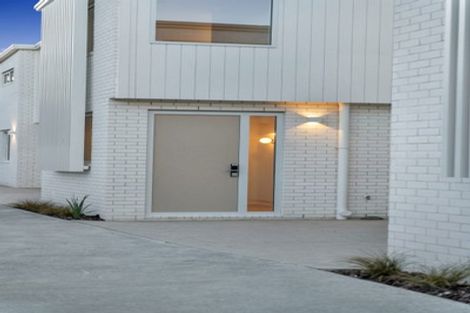 Photo of property in 318 Swanson Road, Henderson, Auckland, 0610