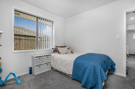 Photo of property in 15 Lamborn Drive, Papakura, 2110