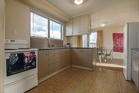 Photo of property in 9 Colonial Place, Kelvin Grove, Palmerston North, 4414