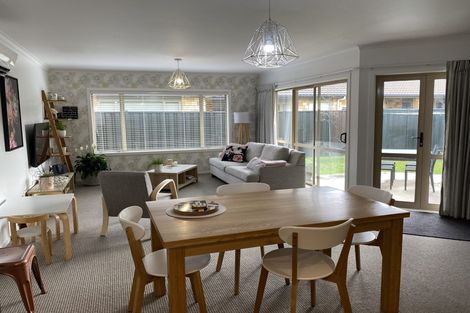 Photo of property in 18/64 Kawaha Point Road, Kawaha Point, Rotorua, 3010