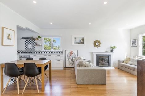 Photo of property in 1/10 Coronation Street, Belmont, Auckland, 0622