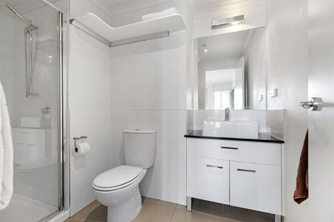 Photo of property in Algarve Apartments, 310/332 Maunganui Road, Mount Maunganui, 3116