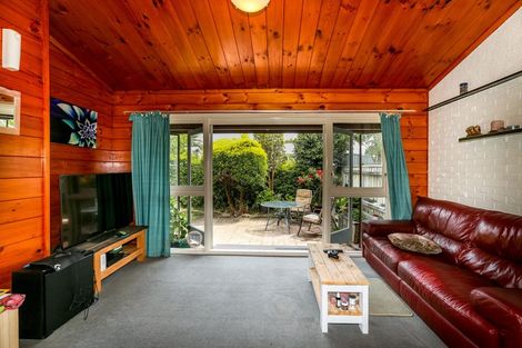 Photo of property in 25c Omata Road, Marfell, New Plymouth, 4310