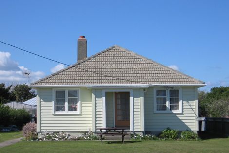 Photo of property in 4 Easton Street, Foxton, 4814