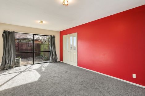 Photo of property in 2a Thistledown Place, Woolston, Christchurch, 8062