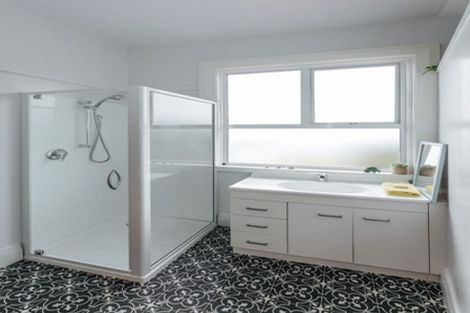 Photo of property in 35 Wharfe Street, South Hill, Oamaru, 9400