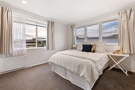 Photo of property in 2/102 Mcleod Road, Te Atatu South, Auckland, 0610