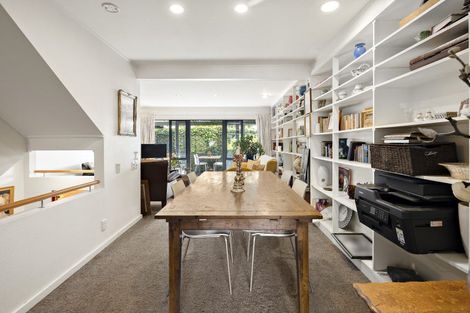 Photo of property in 8/14 Harriett Street, Thorndon, Wellington, 6011