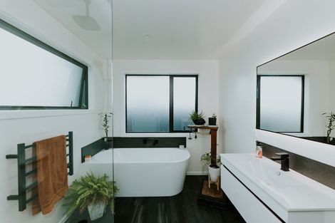 Photo of property in 19 Airedale Road, Weston, Oamaru, 9401