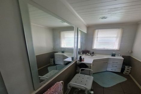 Photo of property in 1014 Heretaunga Street East, Parkvale, Hastings, 4122