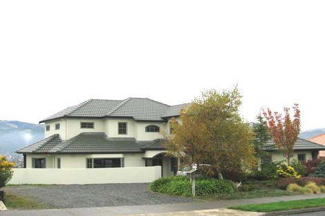 Photo of property in 7 Birkinshaw Grove, Riverstone Terraces, Upper Hutt, 5018