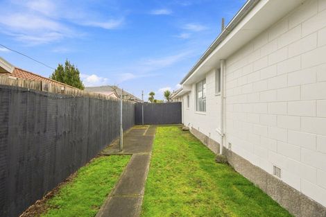 Photo of property in 4/93a Middlepark Road, Sockburn, Christchurch, 8042