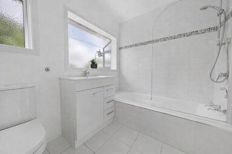 Photo of property in 1/29 Gloria Avenue, Te Atatu Peninsula, Auckland, 0610