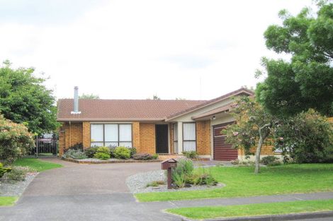 Photo of property in 102 Walter Strevens Drive, Conifer Grove, Takanini, 2112