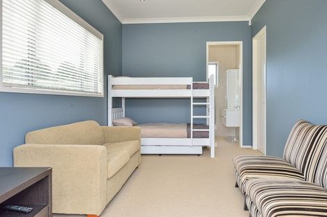Photo of property in 215 Newcastle Street, Mahia, 4198