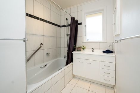 Photo of property in 581 Main North Road, Bay View, Napier, 4104