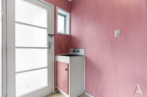 Photo of property in 2/70 Cliff View Drive, Green Bay, Auckland, 0604