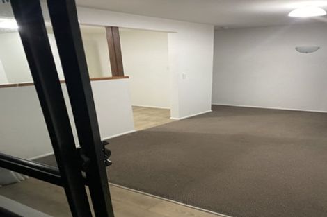 Photo of property in 1/706 East Coast Road, Pinehill, Auckland, 0632