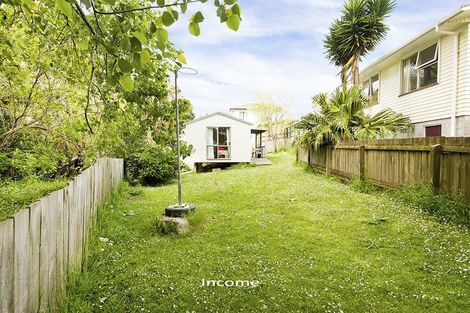 Photo of property in 30 Leaver Place, Weymouth, Auckland, 2103