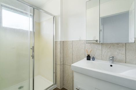 Photo of property in 58 Sharland Avenue, Manurewa, Auckland, 2102